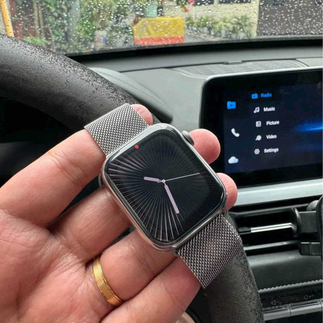 Series 10 x Apple Logo - Titinium
